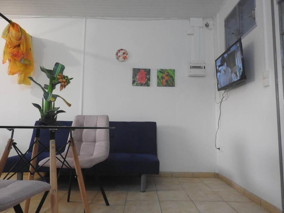 Studio Hibiscus-Ch Vue Sur Mer,Plage,Clim Les Anses-d'Arlets Exterior photo